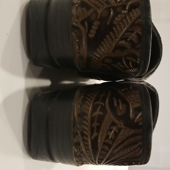 Dansko brown tooled clogs size 39 EU - Picture 4 of 6